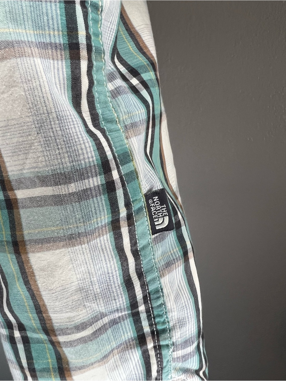 The North Face Men’s Short Sleeve Plaid Button-Down Shirt in Mint and White - Picture 4 of 4